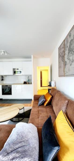 New & Serene 1-Bedroom Apart Near #Ladefenseparis #Parking&Fibre Сюрен Экстерьер фото